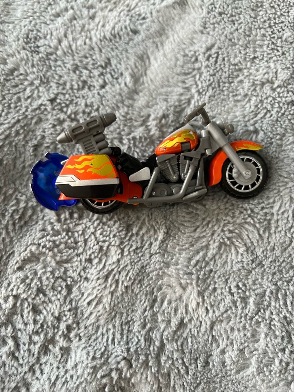 2005 HASBRO TAKARA TRANSFORMERS ORANGE MOTORCYCLE